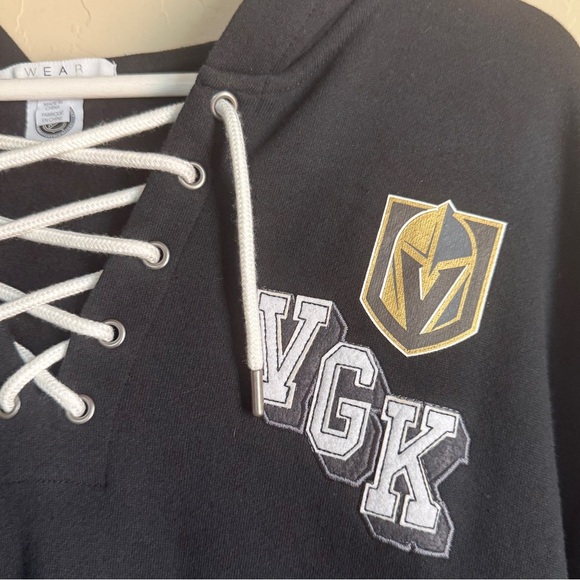 Wear by Erin Andrews NHL Vegas Golden Knights Lace Up Women’s Cropped Sweatshirt - Picture 5 of 13